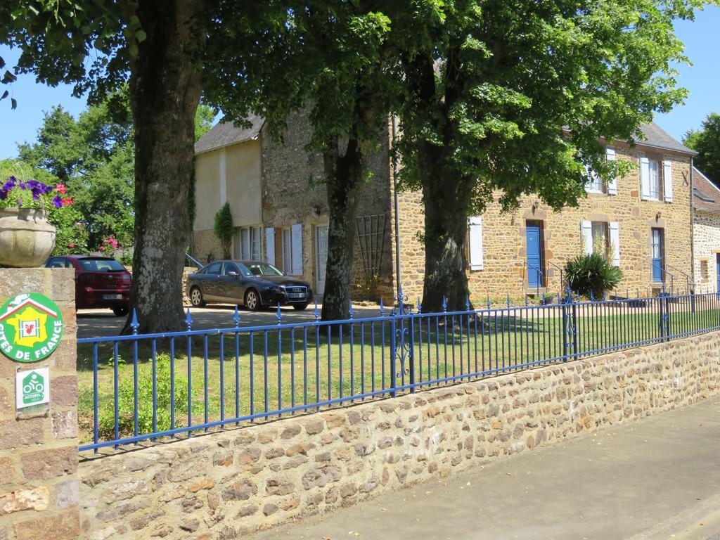 Moitron-sur-Sarthe Les Quatre Saisons Bed & Breakfast エクステリア 写真